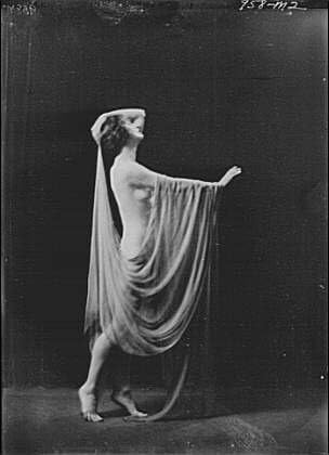 PovijesneFindings Foto: Isadora Duncan Dancer, tkanina, odjeća, žene, izvođači, Nude, C, Arnold Genthe, 1915